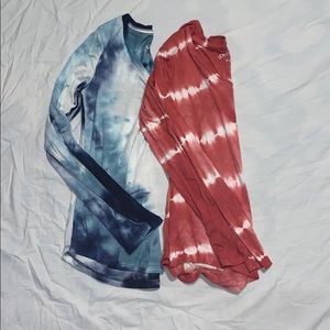 2 tie-dye V-neck longsleeve shirts